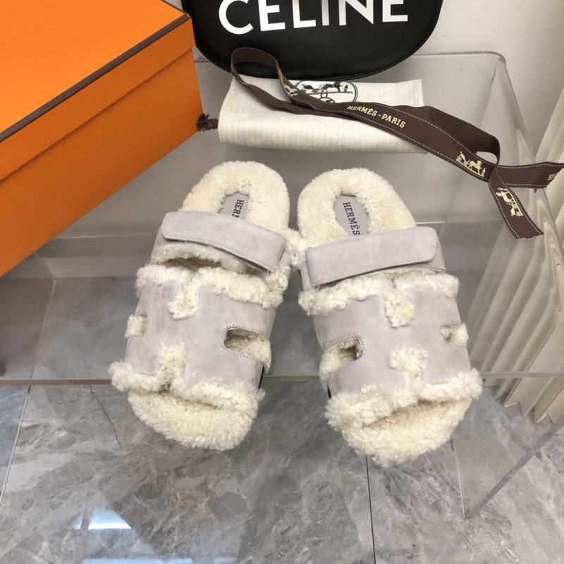 H**mes slippers